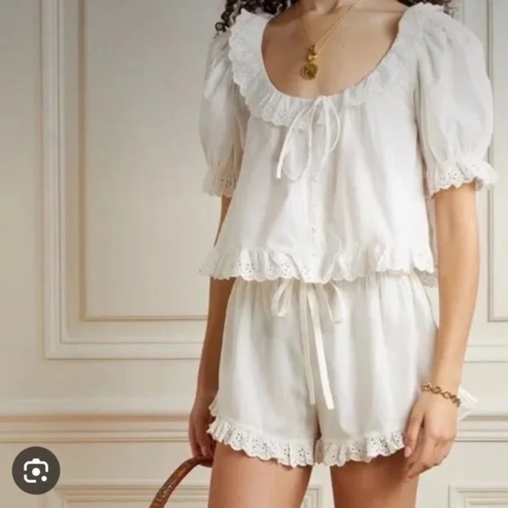 Doen Lazuli Top and Enna Short Set